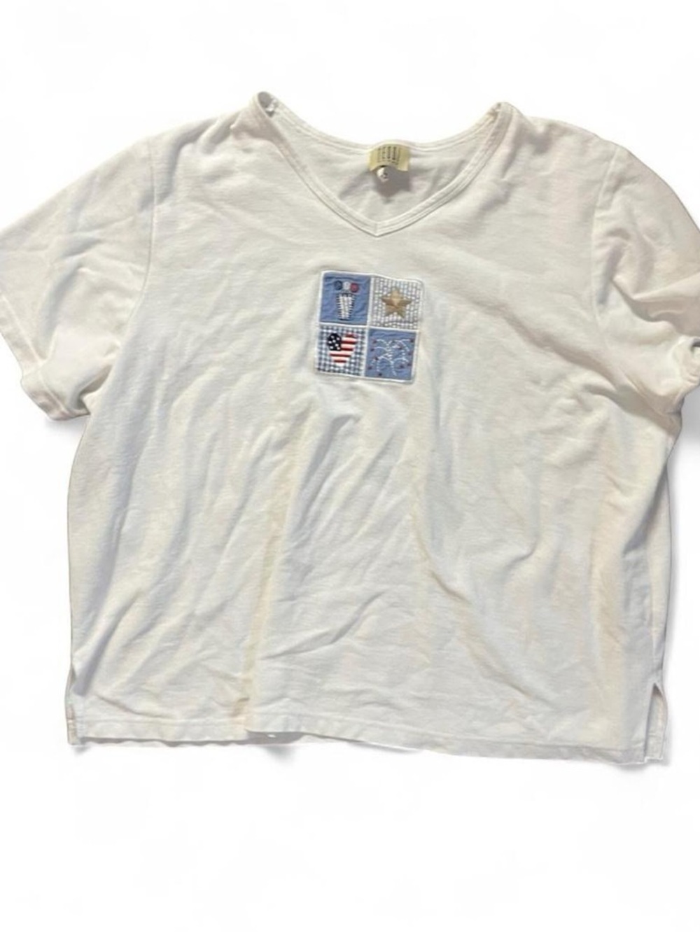 White vintage tee with 4th of July vibes 🇺🇸✨